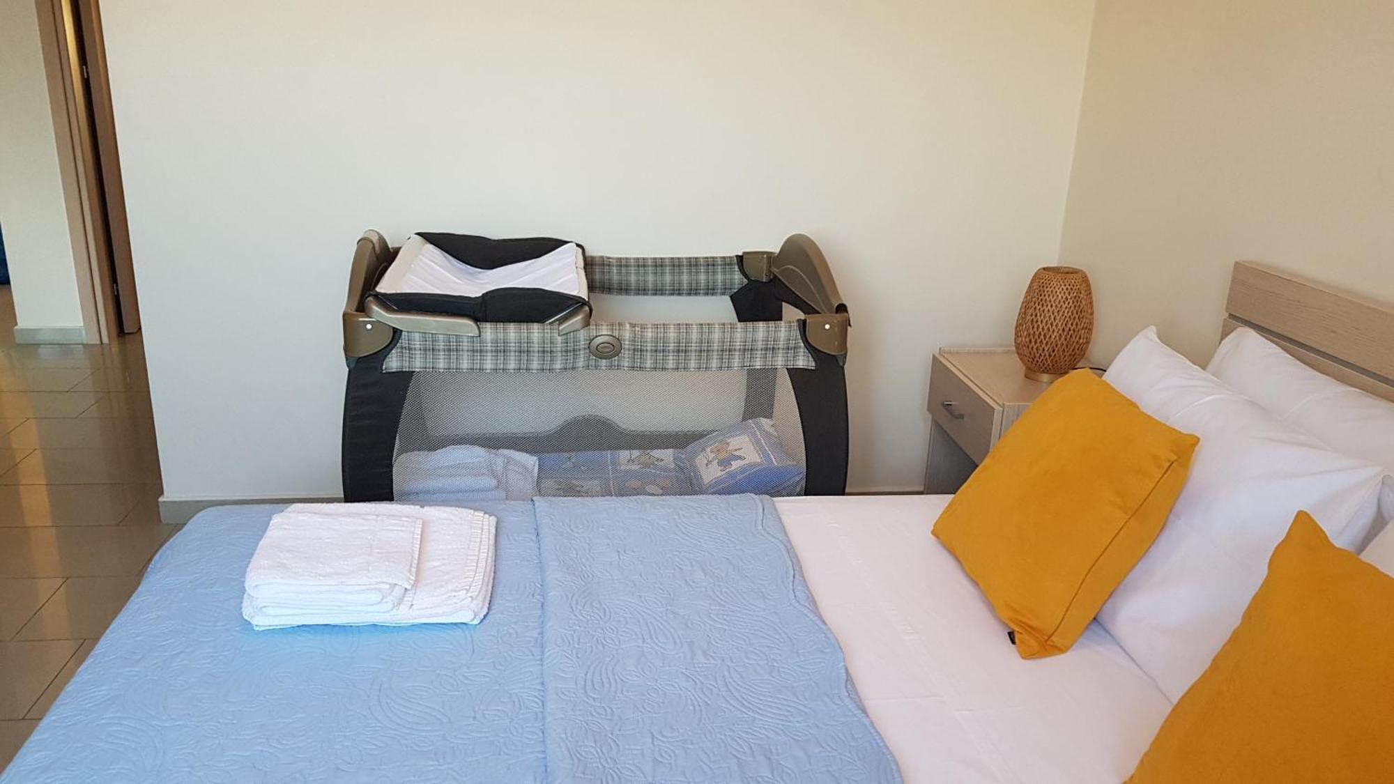 Tranquil Kyklades Bc6, Walk To Beach Paralimni Bagian luar foto